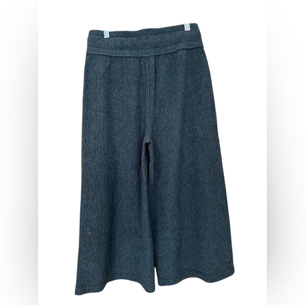 Lululemon Retreat Yourself Yoga Wide Leg Crop Pants, Women's 4, Ribbed Dark Grey - Picture 5 of 6